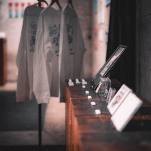 yosumi 1st Album “ MEMENTO ” - yosumi official store - BOOTH