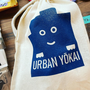 「URBAN YŌKAI」缶バッジ＆マグネットセット(全13種。巾着ポーチ付き）