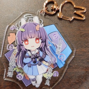 ホロライブ　アクリルスタンド　アクリルキーホルダー　紫咲シオン　セット Amazon.co.jp: ホロ ライブ あくあ 紫咲シオン缶バッジ アクリル