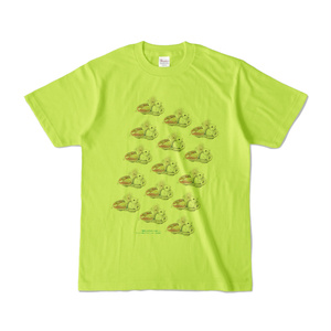 【ライトグリーン】カラーTシャツ『雪見うさぎがいっぱい！』