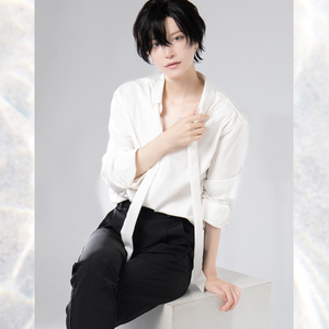 C103新刊】ガレヲン写真集「listen.」 - ハイパーメガトンラクエン