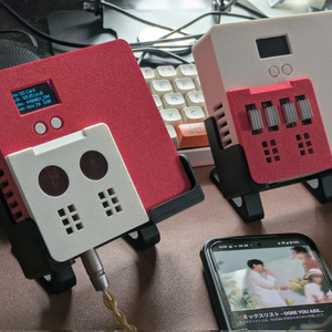 ケーブル収納式 アクリルヘッドホンスタンド - TOMOWORKS - BOOTH