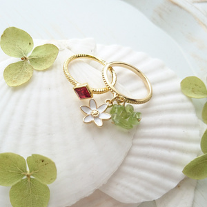 再再再販 FF14 月 レアチェコガラス メネフィナ ピアス イヤリング