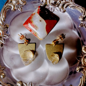 Crystal shard mini earrings(A/B)