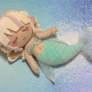 受注生産】カイコガの小さなぬいぐるみ 寝そべりver. - もふげ屋 - BOOTH