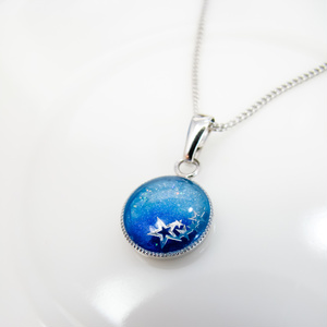流れ星のネックレス　スカイブルー×オーシャンブルー　シルバー金具
