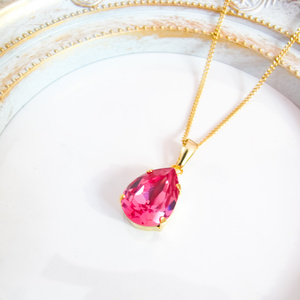 しずくサイズのクリスタルのネックレス　ローズ＊金具の色が選べます