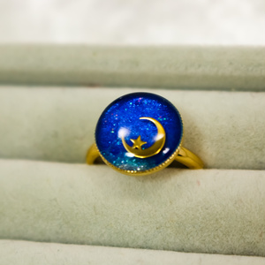 カプリブルーの月夜の指輪　フリーサイズ　ゴールド金具