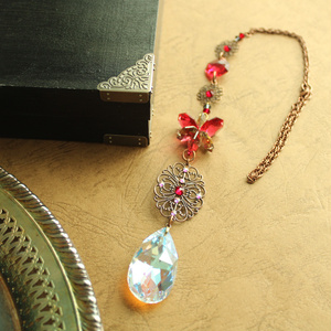 【1点もの】ゴシック調 紅のサンキャッチャー ☆ Swarovski Crystal使用 Radiant