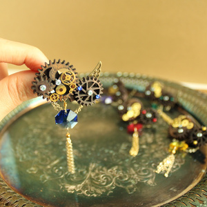 廻る歯車★星屑の歯車ブローチ(全5色)Swarovski crystal使用 ★ Radiantスチームパンク