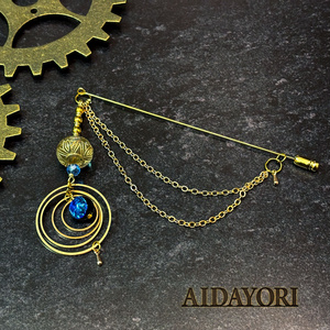 魔法使いのエメラルドと三日月天球儀のピアス　イヤリング✴︎蓄光するペンデュラムと月 魔法使いのエメラルドと三日月天球儀のピアス イヤリング✴︎蓄光する