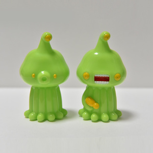 ソフビ スラコ （サイケデリックパープル）soft vinyl suraco