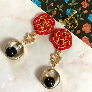 紅月イメージ イヤリング・ピアス