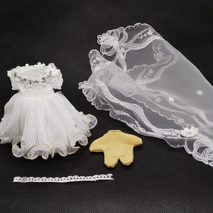 ウェディングドレス風ぬい服