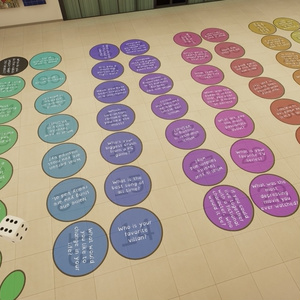 "Know your friends better" Dice Game Generator for VRChat worlds [SDK3]