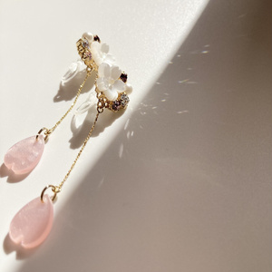 金魚のピアス(230) ピアス/イヤリング/ノンホールピアス/樹脂