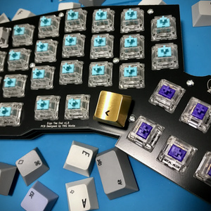 左右分割48キーボード 無線 RGB 完成品 1個限定 - OTA堂 - BOOTH