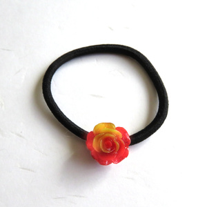 炎の薔薇のヘアゴム