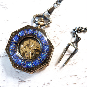 ☆星空と歯車と星の蓄光宇宙レジンオルゴナイトフローライト付き