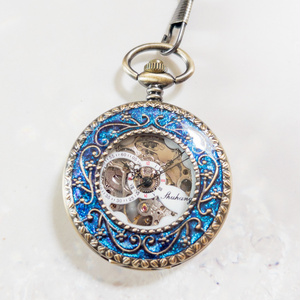 パライバトルマリンの光を集めて。 蓄光オルゴナイト宇宙レジン