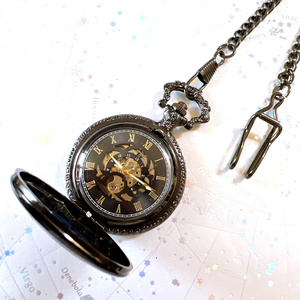 ☆星空と歯車と星の蓄光宇宙レジンオルゴナイトフローライト付き、懐中