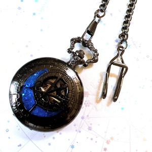 ☆星空と歯車と星の蓄光宇宙レジンオルゴナイトフローライト付き