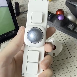 roBa 【トラックボール付きワイヤレス自作キーボードキット】 - kuma