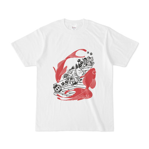 祭りへ行く猫Ｔシャツ（赤い金魚）