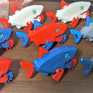 サメロボ三号