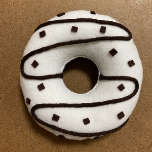 ぬいぐるみスタンド ドーナツクッション チョコ生地×クッキー&クリーム