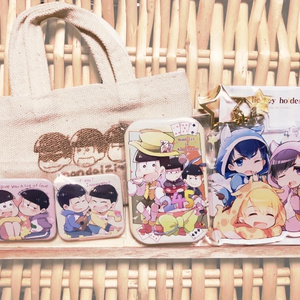 おそ松さん　6つ子　グッズ　100点以上　アクリルキーホルダー　大量セット おそ松さん 六つ子集合キーホルダー - 雑草処。 - BOOTH