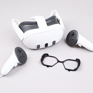 【Meta Quest 3対応モデル】VRヘッドマウントディスプレイ専用メガネ「VRsatile/ヴァーサタイル」処方箋受領より通常3週間以内にお届け