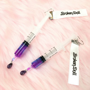 注射器ピアス、イヤリング Poisonカラー