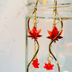 鬼灯（赤）金魚ピアス イヤリング（ハンドメイド） - SHOP リラ