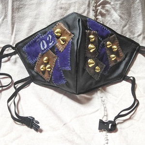DIY Patchwork Mask β