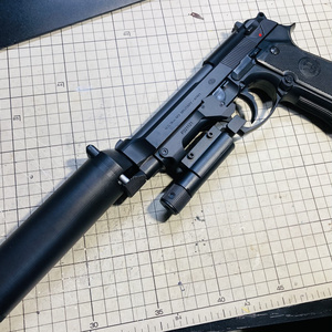 KSC M93R SYSTEM7 HW 　予備マガジン２本付き KSC M93R II SYSTEM7対応マガジンボトムカバー システム7
