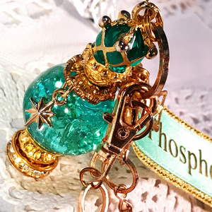 ⚀ 宝石の国　アクリルキーホルダー フォスフォフィライト グッズ: 宝石の国 キラキラアクリルキーチェーン 01 フォスフォ