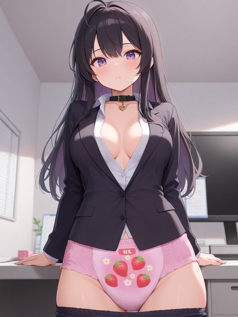 ぴんくのいちごパンツタイプのおむつ