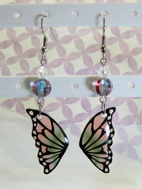 あす楽15時まで 鬼滅の刃風ピアス 蝶ピアス セール中 ハンドメイド Rspg Spectrum Eu