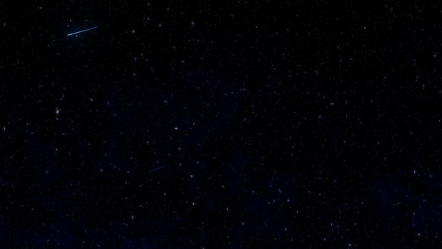 流れ星が流れる夜景（ループ可能）