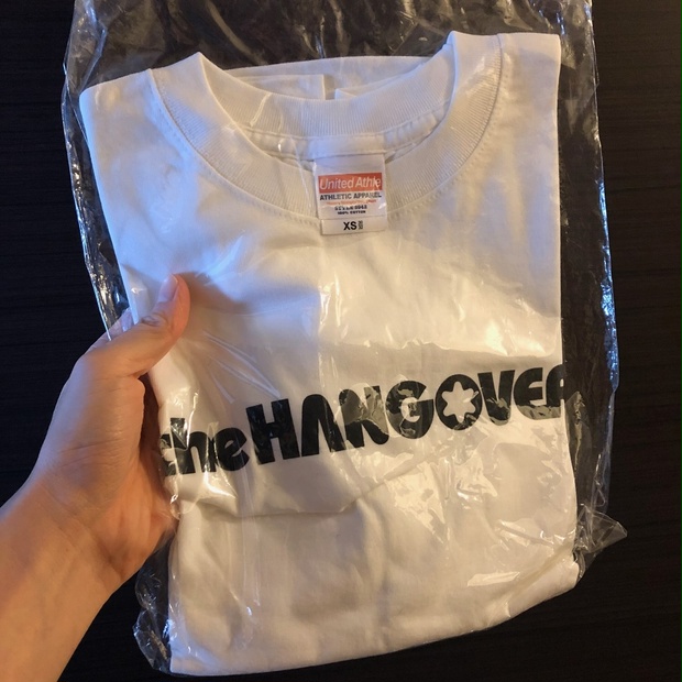 the HANGOVERS ロゴTシャツ 白 - 富井商店 - BOOTH