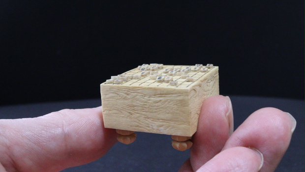 約1/10サイズの将棋盤（脚つき）