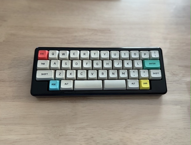 Poseidonケース互換基板 Trident40 - Daraku-Neko - BOOTH