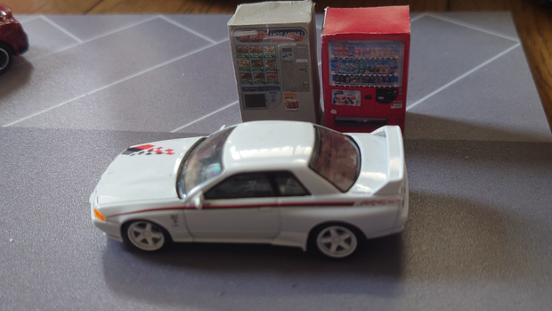 1/64　自動販売機ペーパークラフト