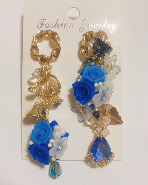 新たな一面　ハンドメイドピアス　薔薇ピアス　チェーンピアス