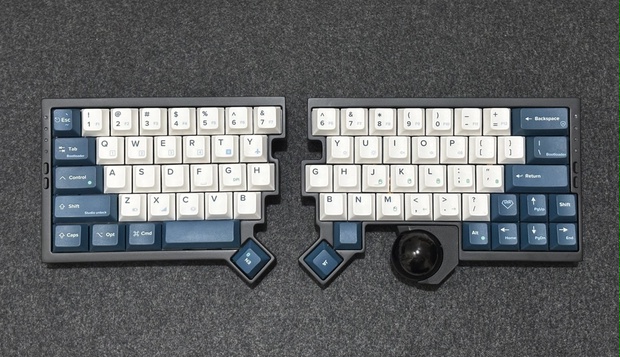 【おおた氏専用】左右分割式トラックボール付きワイヤレスキーボード b094d427-0bb8-47d1-ba16-