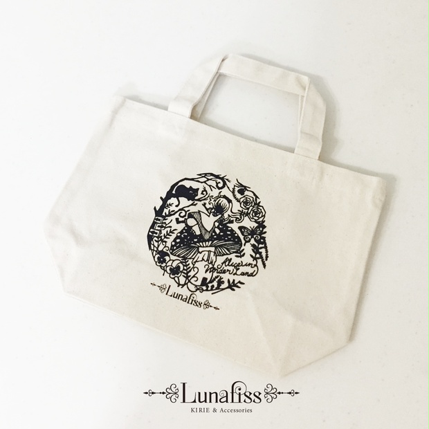不思議の国のアリス 切り絵ランチトート Lunafiss Booth