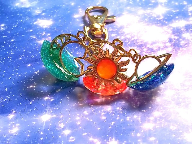 精神の安定☆月型オルゴナイトのナスカンキーホルダー③（願い叶える