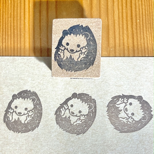 消しゴムはんこNo.440 ハリネズミとハート m80159143553_1.jpg?1723280159