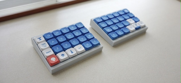 ケース&キーキャップ付き】【はんだ付け済み】PEKS48 無線分割